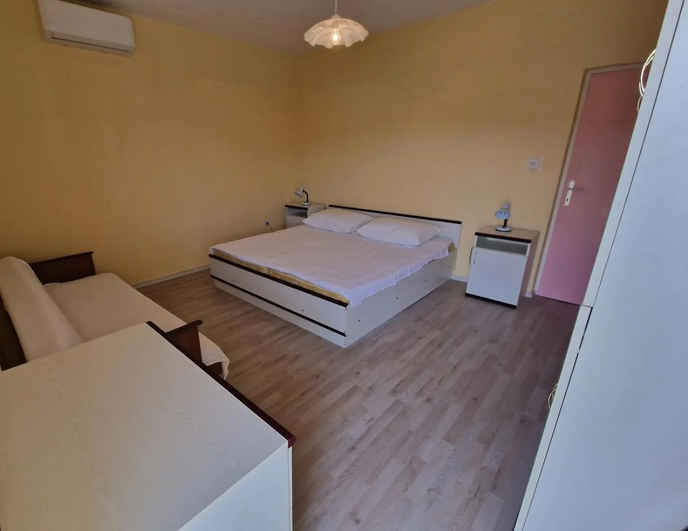 Apartment In Okrug Donji With Sea View, Terrace, Air Conditioning, Wifi 5136-1 Donji Okrug  Croatia